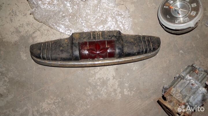 Эмблема капота зим газ 12