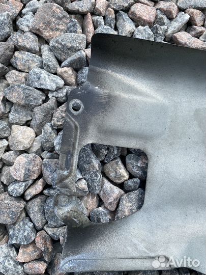 Экран тепловой 5ат Subaru Legacy Outback B13 BL BP