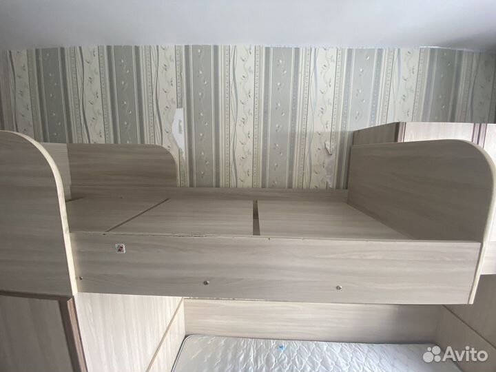 Двухъярусная кровать бу с матрасом