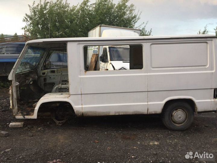 Кузов Mercedes-Benz 100D 631