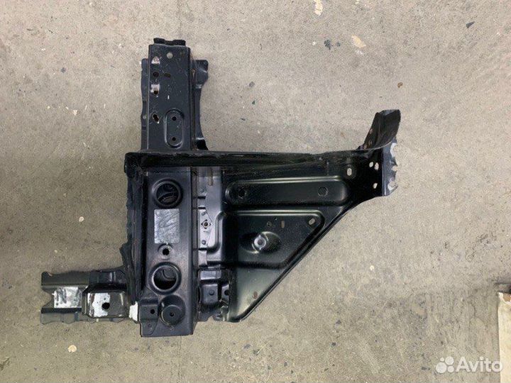 Суппорт фары передний правый Toyota Land Cruiser