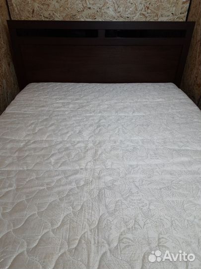 Кровать двухспальная с матрасом бу 160 200