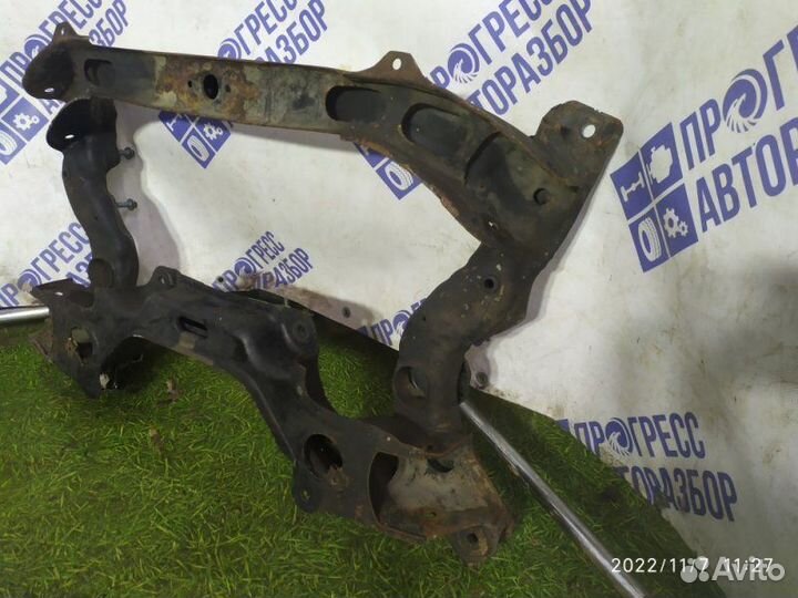 Подрамник передний Mercedes-Benz W211 седан 2.2