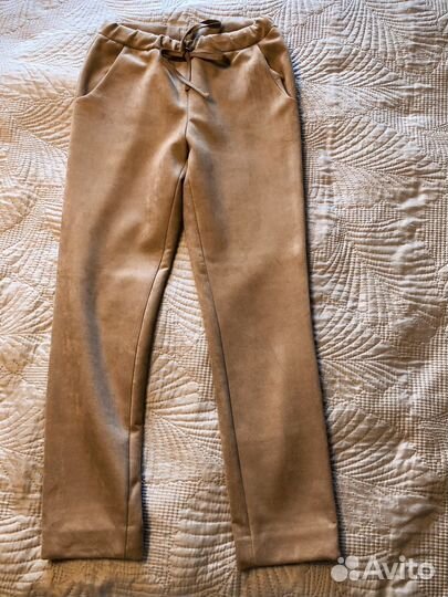 Костюм женский замшевый 42 размер