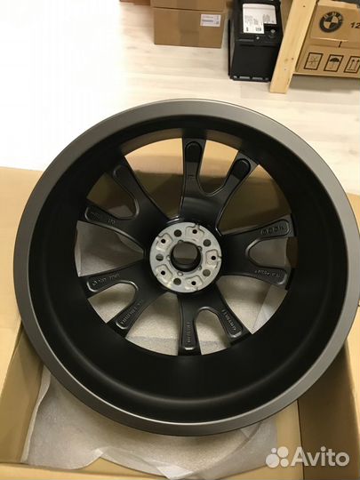 Диски BMW X7 G07 R22 стиль 755M