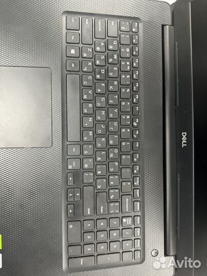 Ноутбук i7 17,3 дюймов Dell inspiron 3793