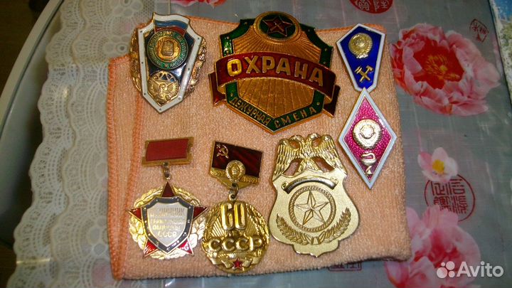 Значки и магниты на холодильник