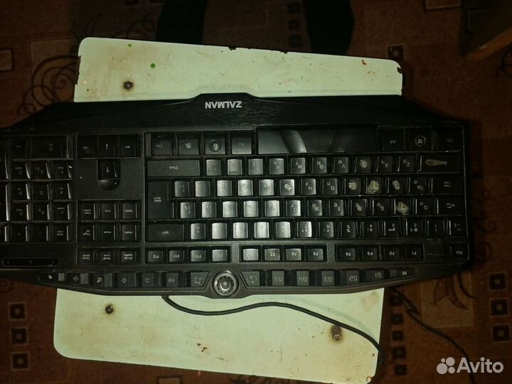 Игровая клавиатура с подсветкой