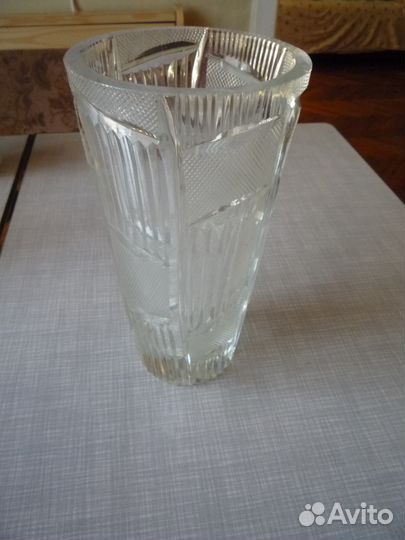 Хрустальная ваза