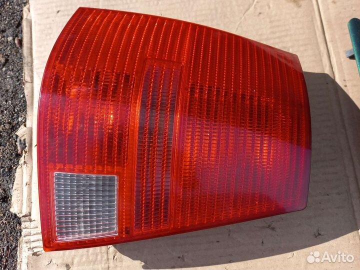 VW Bora combi(98-05) фонари 1J9945095M/096M задние