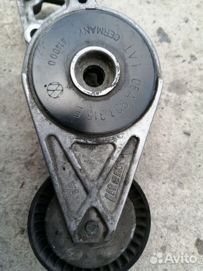 Натяжитель Ремня Гольф 4 06A903315E