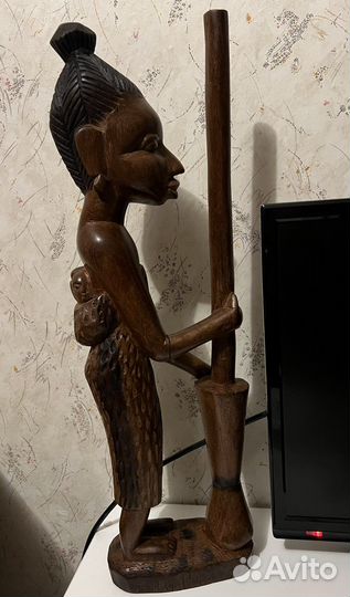 Африканская статуэтка