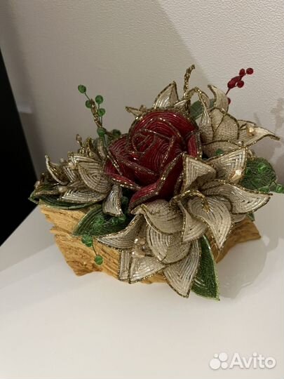 Композиция из бисера