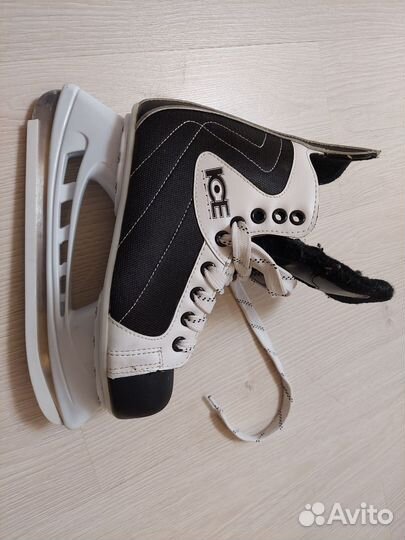 Хоккейные коньки 39 размер