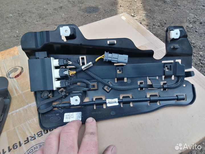 Антенна в задний бампер Range Rover Sport 2 L494