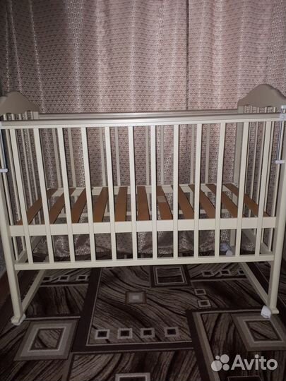 Продам кровать + бортики