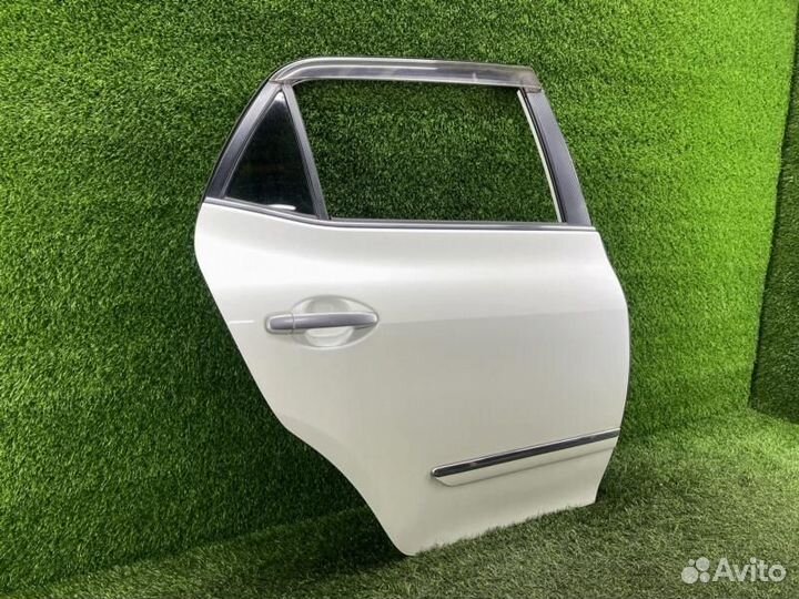 Дверь Цвет-070 задняя правая Toyota Blade AZE156