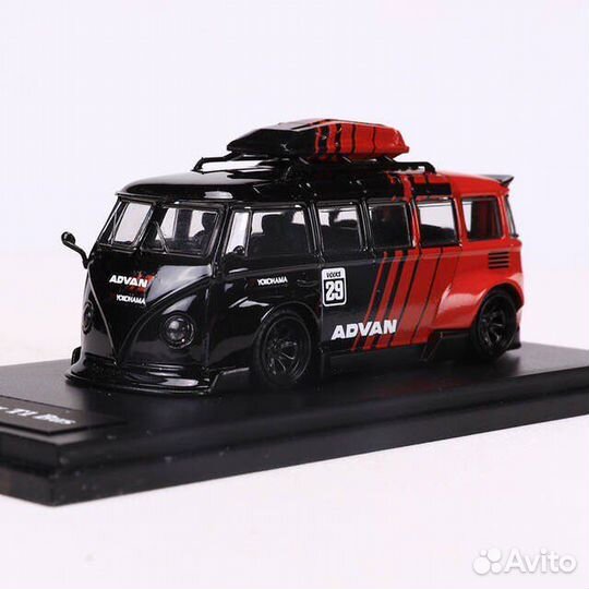 Моделька T1 Combi 1:64