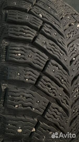 Michelin X-Ice North 4 215/55 R17 98T