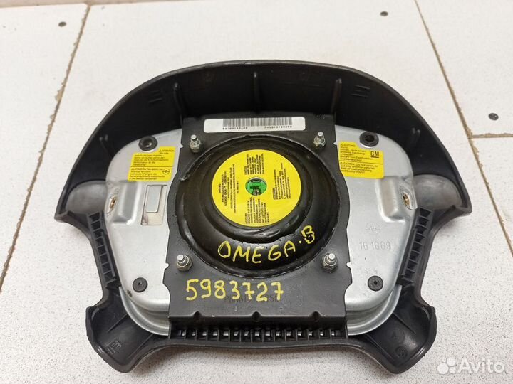 Подушка безопасности в руль 90437655