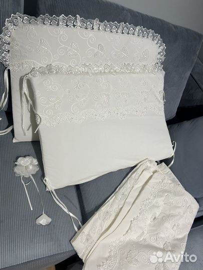 Бортики в детскую кроватку с одеялом