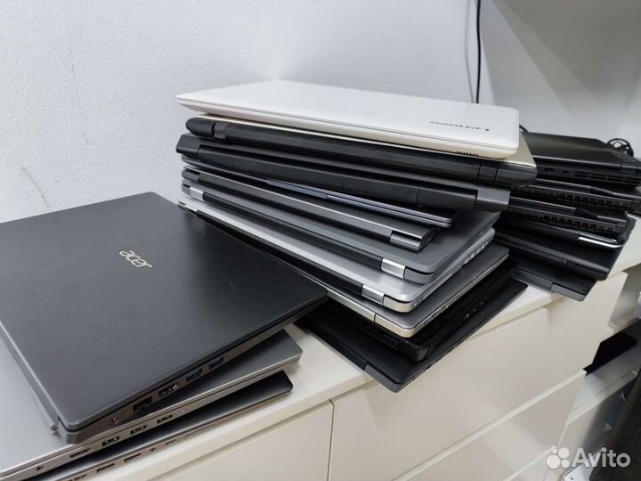 Ноутбуки Продаются в Связи с зa