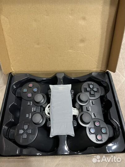 Новая портативная игровая приставка М8