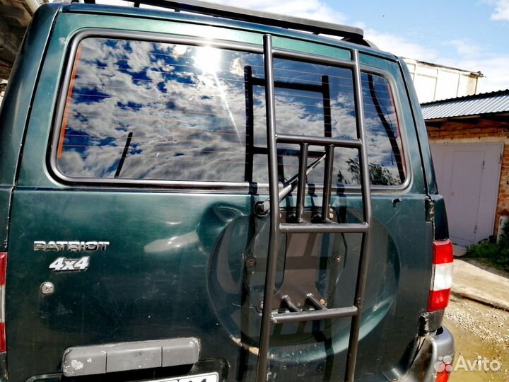 Лесенка на заднюю дверь УАЗ Патриот