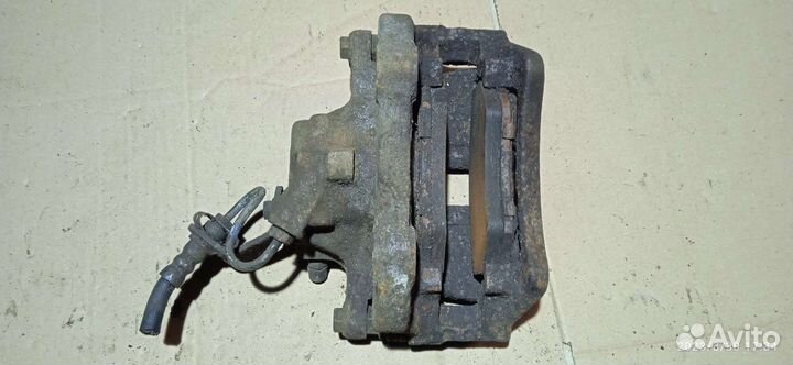 Суппорт передний левый passat b3 под вент. диск