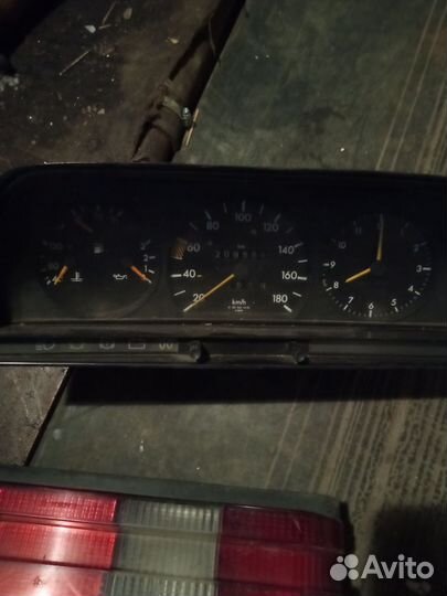 Приборы на мерс 190,124,202