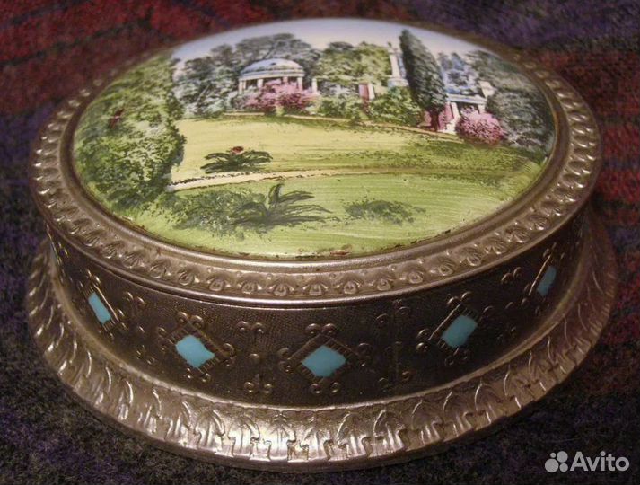 Пудреница. Эмаль. Ленинград 1950-е гг