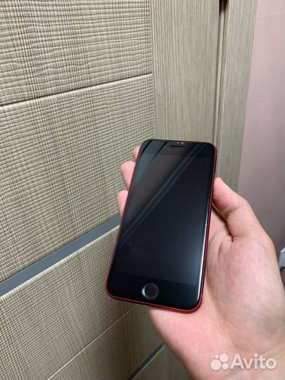 iPhone SE (2020), 64 ГБ