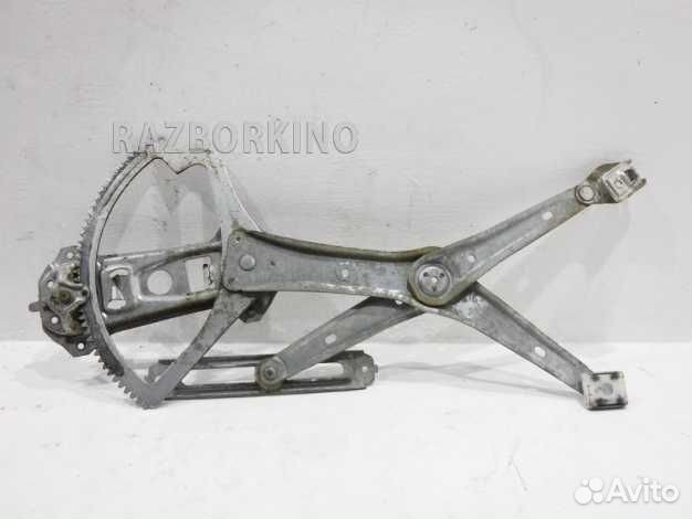 Стеклоподъемник механический передний правый