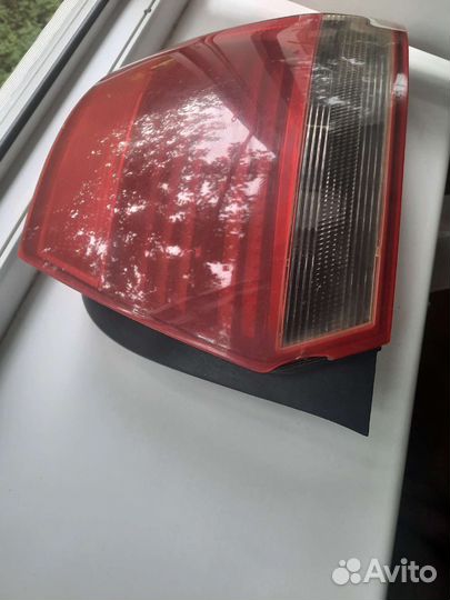 Фонарь задний правый volkswagen polo