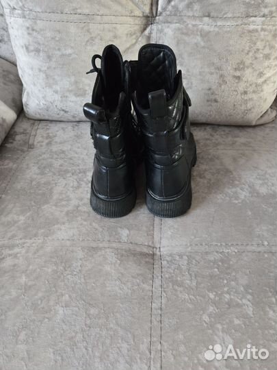 Ботинки зимние женские