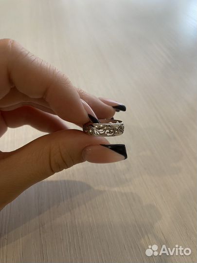 Серебряное кольцо