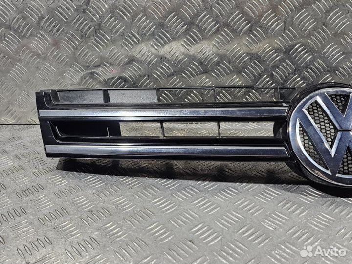 Решетка радиатора Volkswagen Touareg 7P