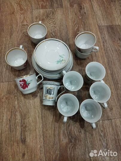 Чайные чашки с блюдцами