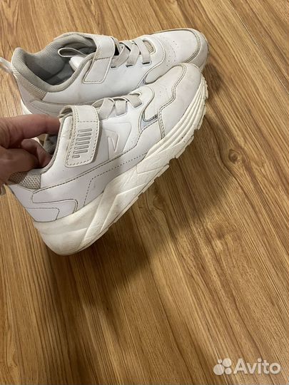 Кроссовки demix 35р состояние новых