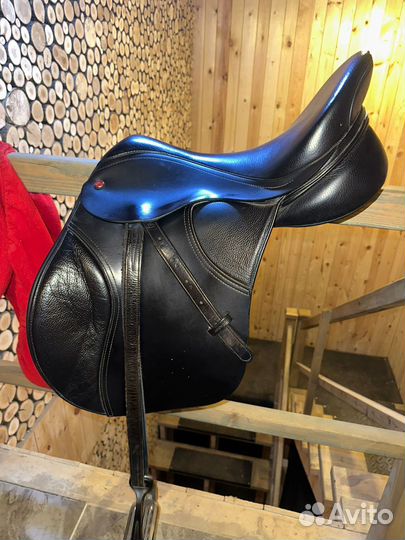 Конкурное седло троеборное универсальное