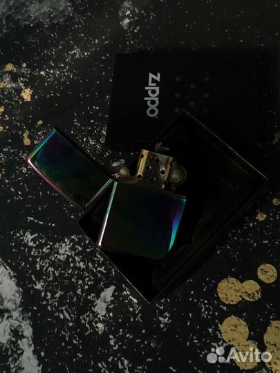 Zippo бензиновое пятно