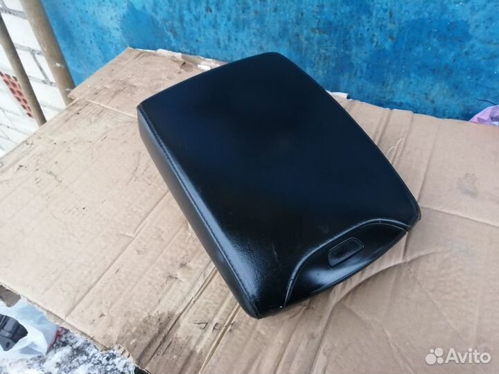 Подлокотник центральной консоли BMW X5 e53