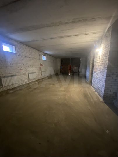 Склад, 300 м²