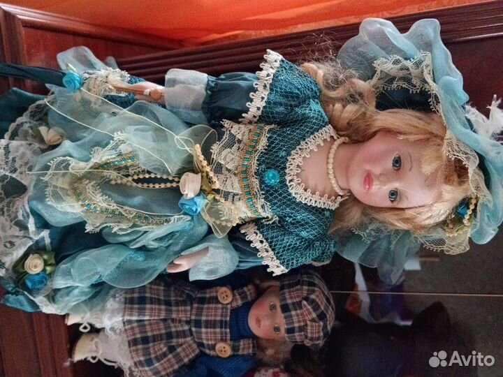 Куклы фарфоровые
