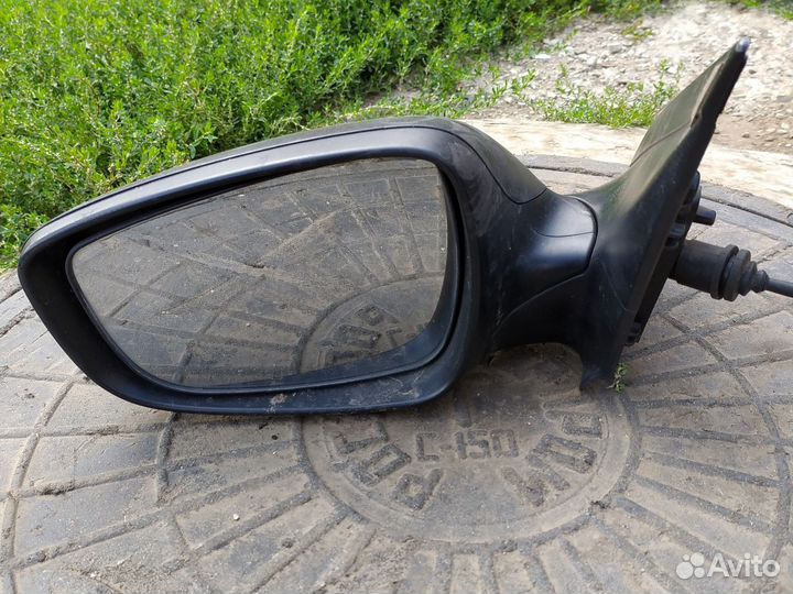 Зеркала левое,правое Hyundai solaris 1