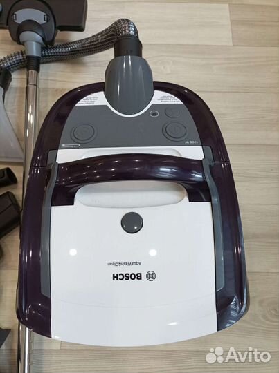 Моющий пылесос Bosch BWD41740