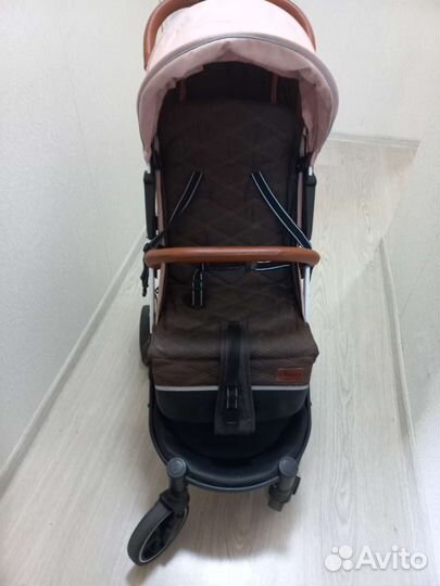Прогулочная коляска carrello astra