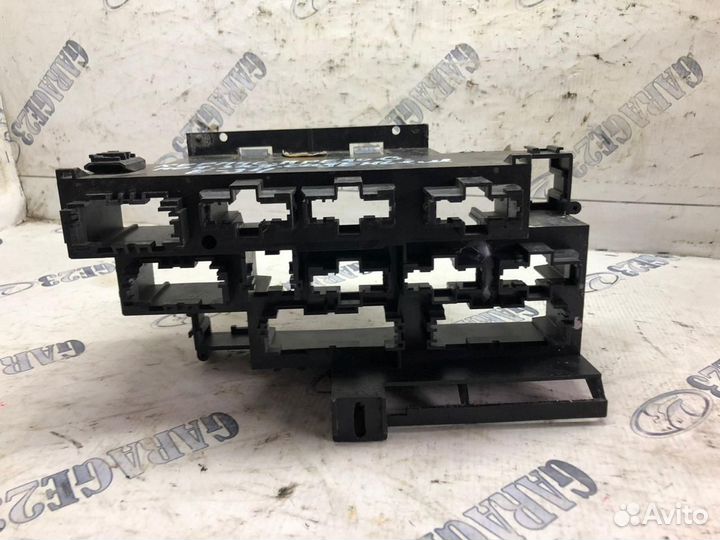 Корпус блока предохранителей bmw e 34