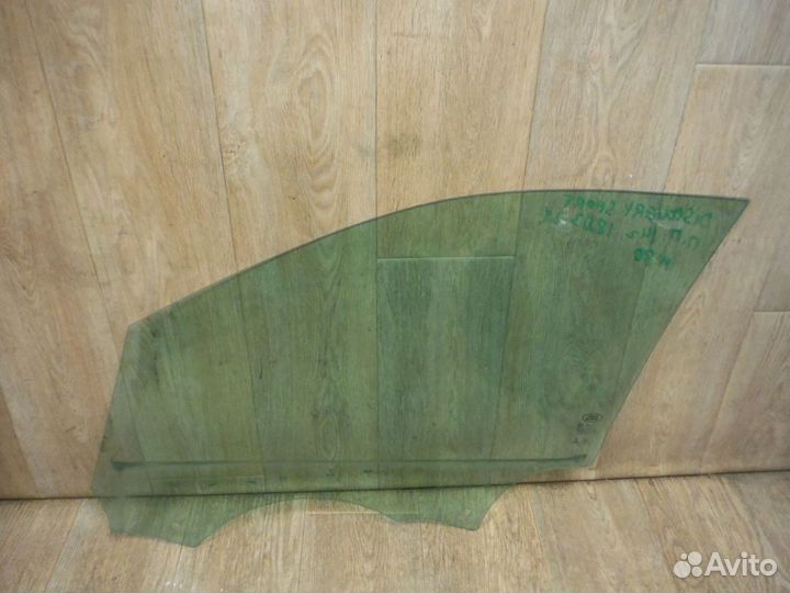 Стекло переднее правое LR Discovery Sport 2016