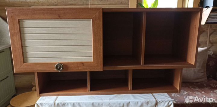 Полка настенная навесная